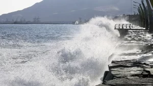 Oleajes anómalos en litoral peruano: ¿cuál será el impacto en la pesca y el abastecimiento de combustible?